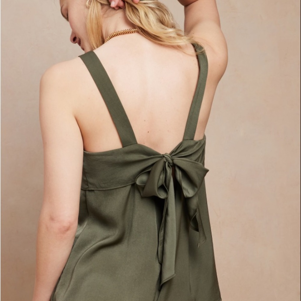🔥 Closet Sale! Banana Republic Olive Green Tank Top